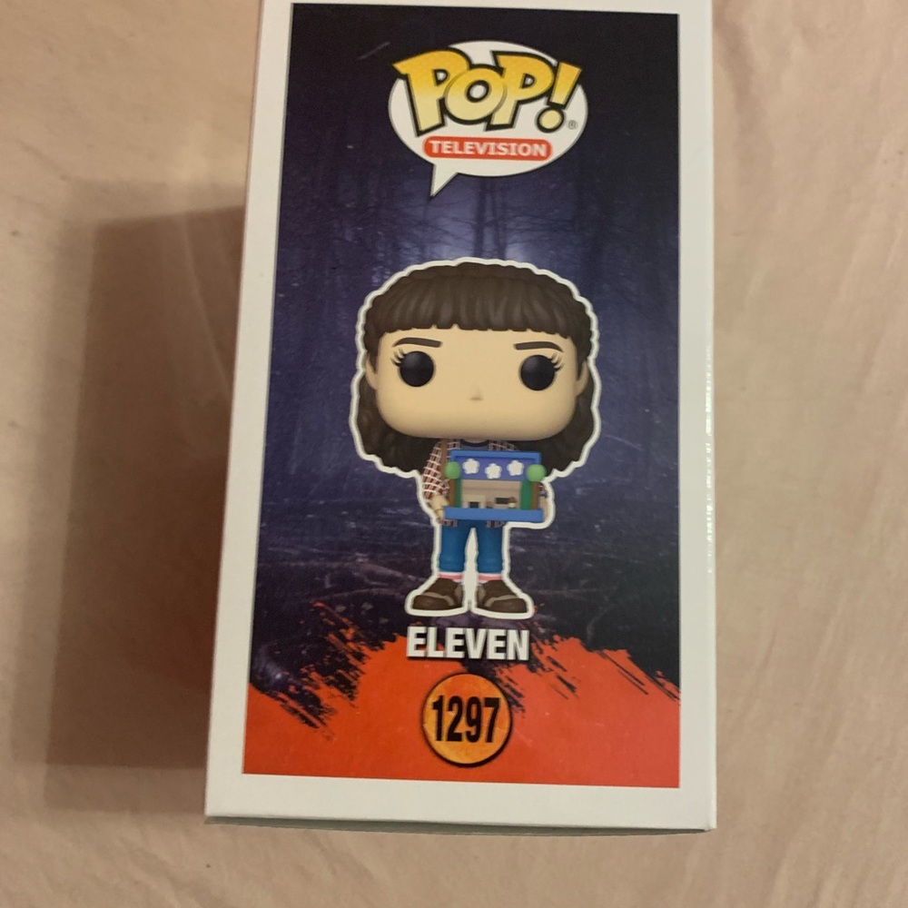 Bundle of Four Funko pops Stranger things - Picture 8 of 14